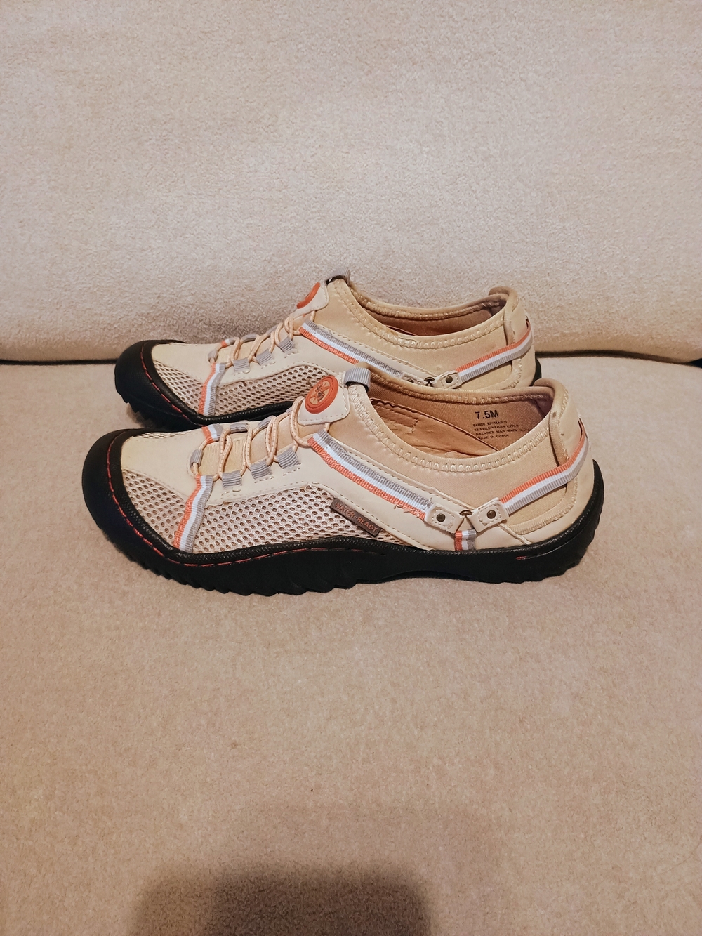 J-41 Water-Ready Sneakers US 7.5M